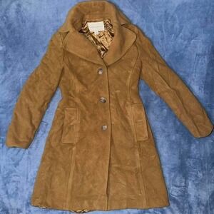Banana Republic brown suede coat with satin lining. Women Size: XS